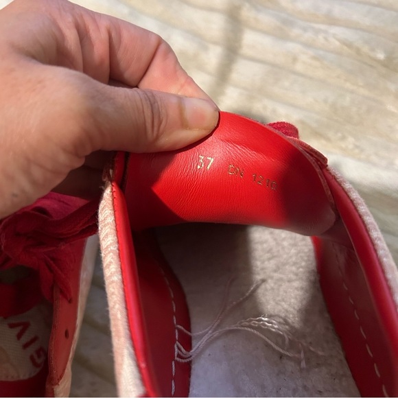 Givenchy Leather Printed Sneakers Size 37 - Picture 14 of 15